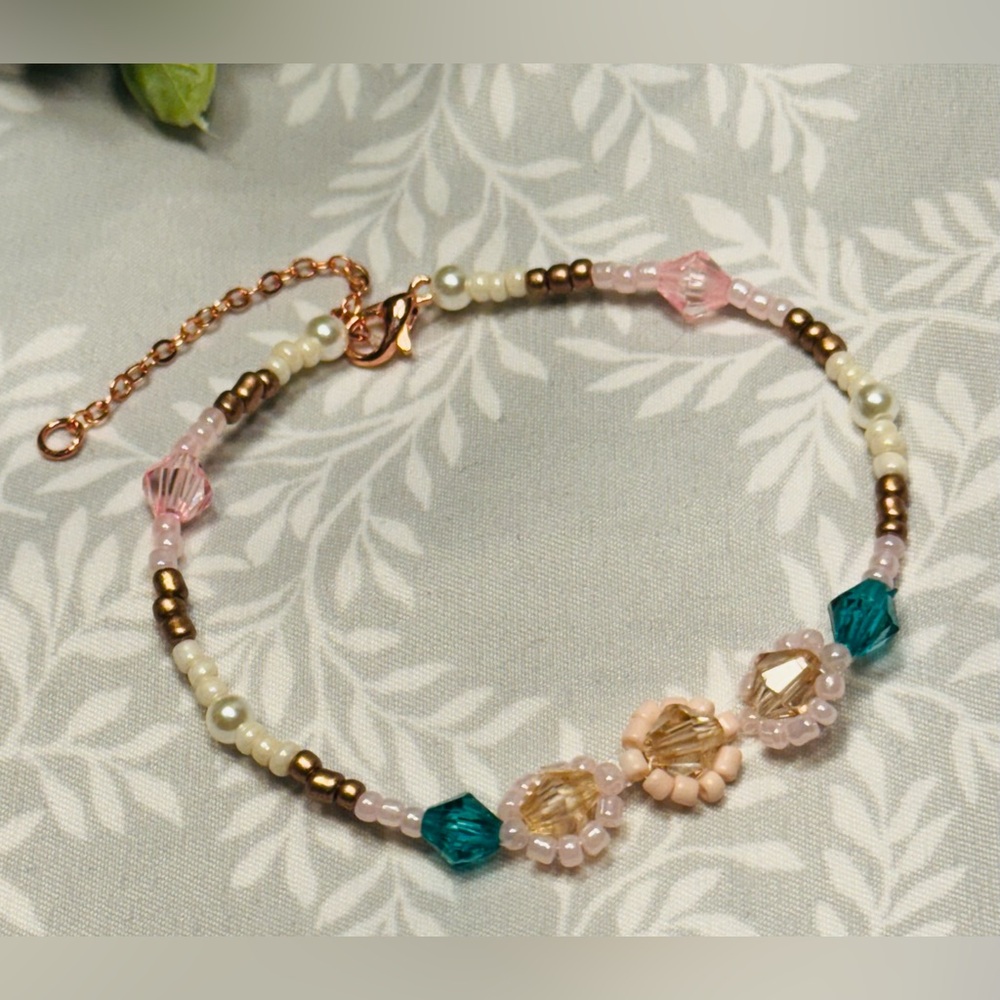 Elegant Multicolor Beaded Bracelet
